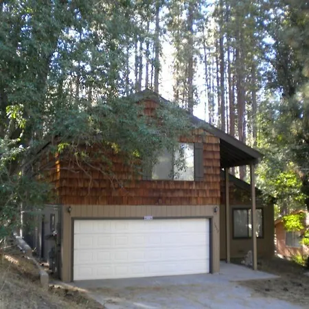 3832 Regina Rd. Apartment